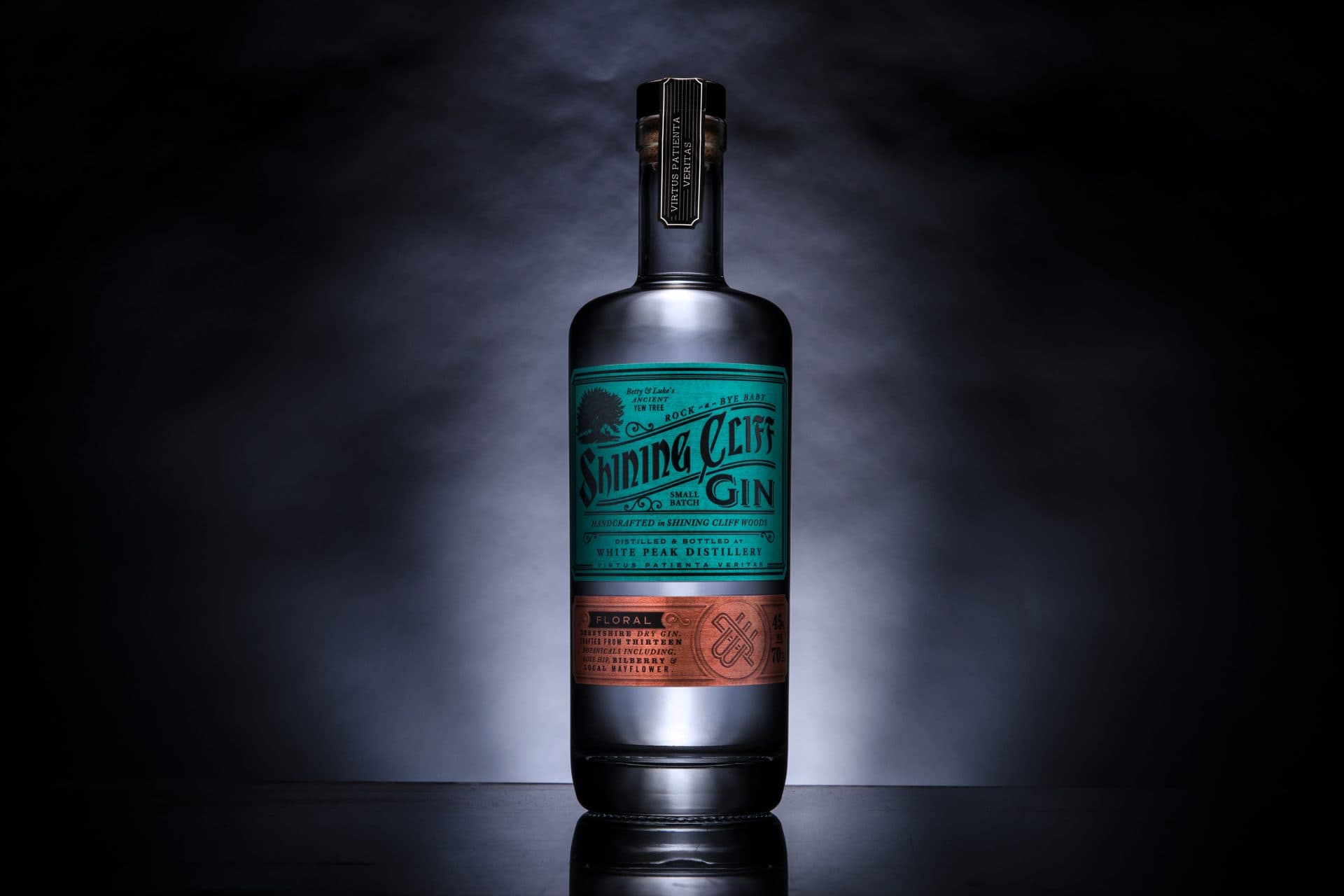 Image of White Peak Distillery Shining Cliff Gin
